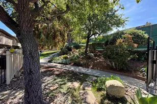 4640 Coralwood Cir, Carlsbad, CA 92008 - Photo 23