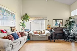 383 Vecino Ct, Spring Valley, CA 91977 - Photo 3