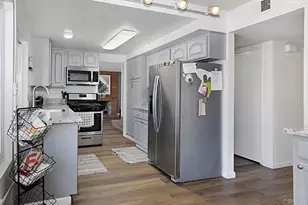 5676 Chateau Dr, San Diego, CA 92117 - Photo 15