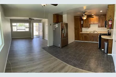 5676 Chateau Dr, San Diego, CA 92117 - Photo 37