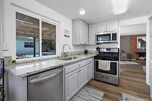 5676 Chateau Dr, San Diego, CA 92117 - Photo 9