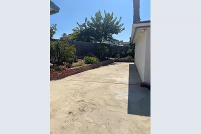 5676 Chateau Dr, San Diego, CA 92117 - Photo 35