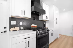 953 Maria Way, Chula Vista, CA 91911 - Photo 7