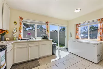 10385 Seth Way, Santee, CA 92071 - Photo 9