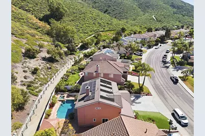 827 Via Barquero, San Marcos, CA 92069 - Photo 5