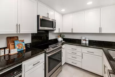 4084 Crystal Dawn Lane #105, San Diego, CA 92122 - Photo 11