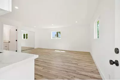 2537 Davis Avenue, Carlsbad, CA 92008 - Photo 39