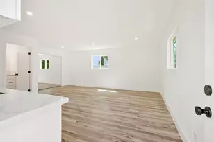 2537 Davis Ave, Carlsbad, CA 92008 - Photo 39