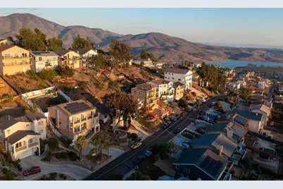 1657 Coronado Avenue, Spring Valley, CA 91977 - Photo 43