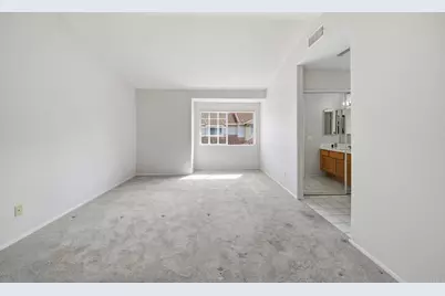 10974 Creekbridge Place, San Diego, CA 92128 - Photo 17