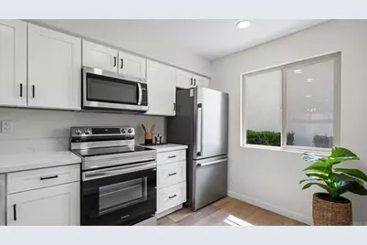 134 Espanas, Escondido, CA 92026 - Photo 1