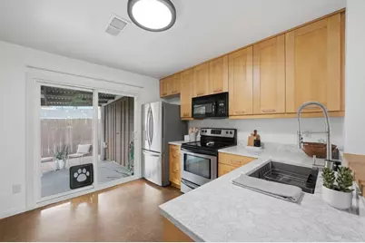 10102 Peaceful Court, Santee, CA 92071 - Photo 9