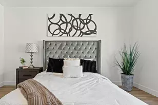 7833 Camino Huerta, San Diego, CA 92122 - Photo 13