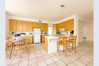 512 Bayona Loop, Chula Vista, CA 91910 - Photo 5