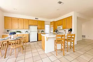 512 Bayona Loop, Chula Vista, CA 91910 - Photo 5