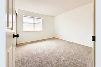 512 Bayona Loop, Chula Vista, CA 91910 - Photo 13