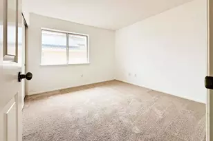 512 Bayona Loop, Chula Vista, CA 91910 - Photo 13