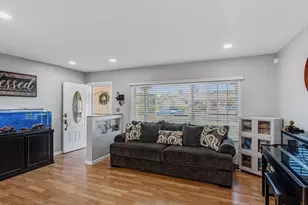 9201 Brookside Cir, Spring Valley, CA 91977 - Photo 13