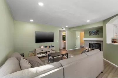 39082 Via Las Quintas, Murrieta, CA 92562 - Photo 7