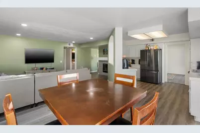 39082 Via Las Quintas, Murrieta, CA 92562 - Photo 9