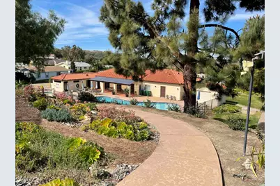 2295 Lindsay Drive, Carlsbad, CA 92008 - Photo 5