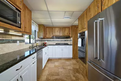 2295 Lindsay Drive, Carlsbad, CA 92008 - Photo 5