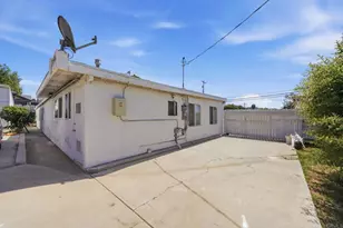 2152 Oak Hill Dr, Escondido, CA 92027 - Photo 39