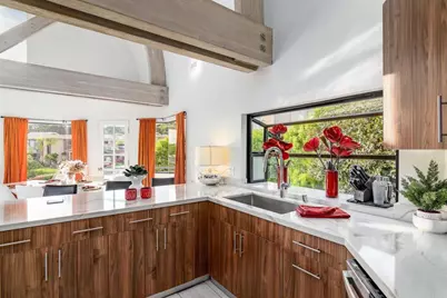 6105 Avenida Chamnez, La Jolla, CA 92037 - Photo 13