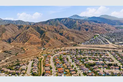 30012 Cabo Del Oeste, Highland, CA 92346 - Photo 9