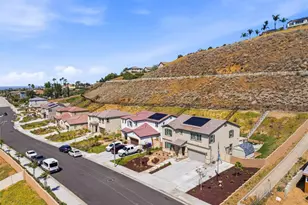 30012 Cabo del Oeste, Highland, CA 92346 - Photo 5