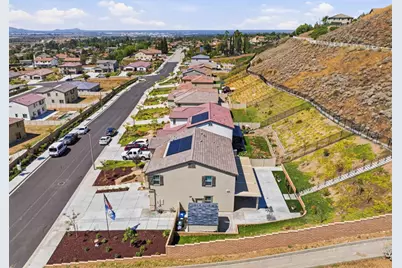 30012 Cabo Del Oeste, Highland, CA 92346 - Photo 13