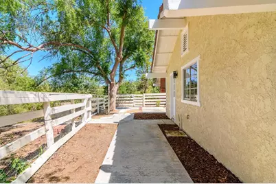 37985 Avenida Bravura, Temecula, CA 92592 - Photo 51