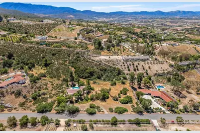 37985 Avenida Bravura, Temecula, CA 92592 - Photo 71
