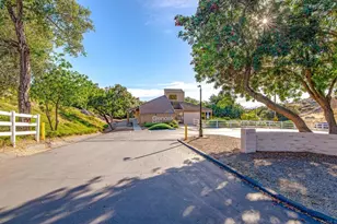 37985 Avenida Bravura, Temecula, CA 92592 - Photo 63