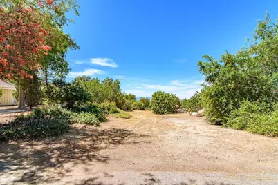 37985 Avenida Bravura, Temecula, CA 92592 - Photo 57