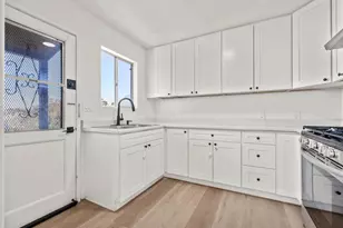 1330 Goshen St, San Diego, CA 92110 - Photo 9