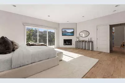 3866 Alta Mesa Drive, Studio City, CA 91604 - Photo 17