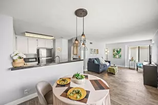 25685 Sycamore Pointe, Lake Forest, CA 92630 - Photo 9