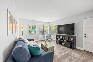 25685 Sycamore Pointe, Lake Forest, CA 92630 - Photo 3