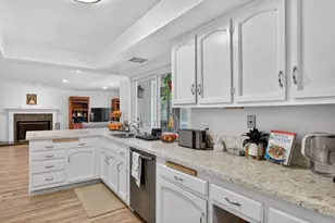 7811 Golfcrest Dr, San Diego, CA 92119 - Photo 11