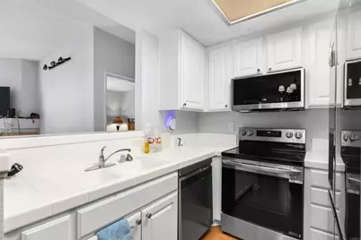2050 Camino De La Reina #203, San Diego, CA 92108 - Photo 13