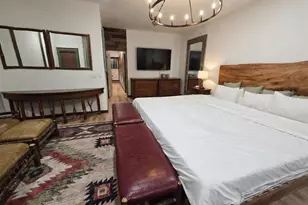 39204 N Shore Dr, Fawnskin, CA 92333 - Photo 19