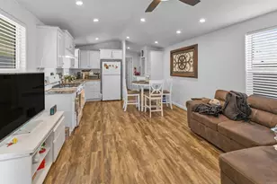 3221 Bancroft Dr, Spring Valley, CA 91977 - Photo 15