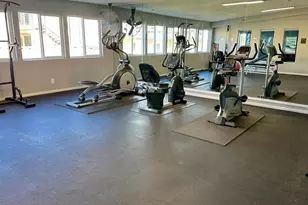 1021 Scott St, San Diego, CA 92106 - Photo 9