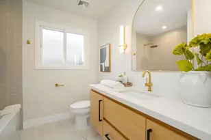 219 W Acacia Ave, El Segundo, CA 90245 - Photo 23