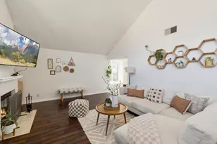 895 Connors Ct, Claremont, CA 91711 - Photo 3