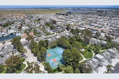 4162 Racquet Club Dr, Huntington Beach, CA 92649 - Photo 33