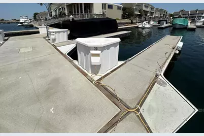 4162 Racquet Club Dr, Huntington Beach, CA 92649 - Photo 31