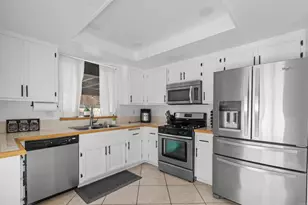 39701 Kilkare Cir, Murrieta, CA 92562 - Photo 9