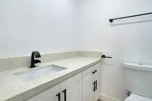 927 Wilbur Ave, San Diego, CA 92109 - Photo 23